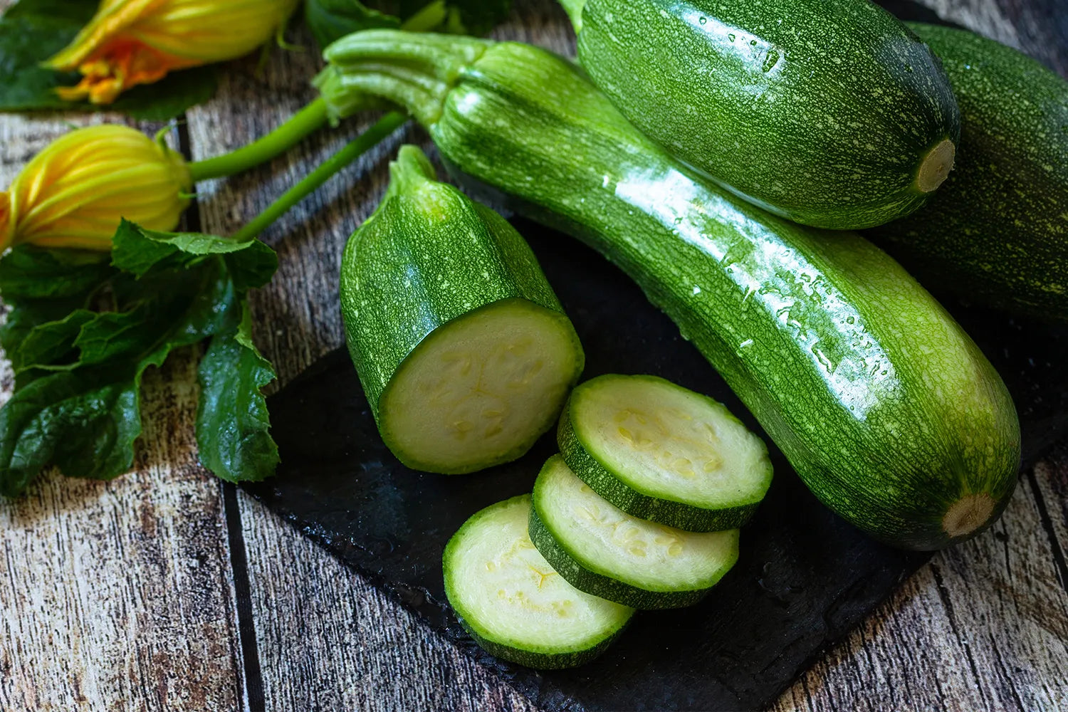 courgette is rauw en gekookt prima voor honden